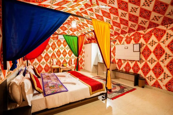Luxury Tents (2)